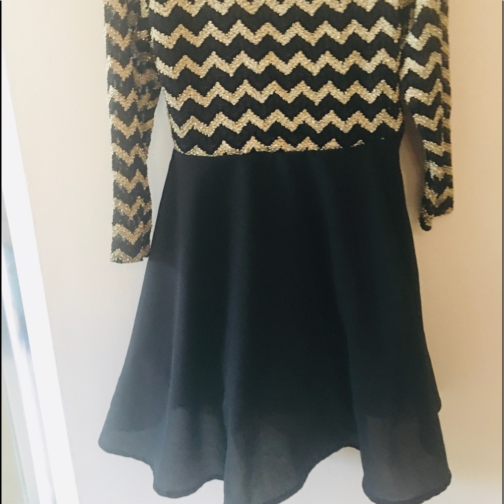 Dress - Picture 3 of 11